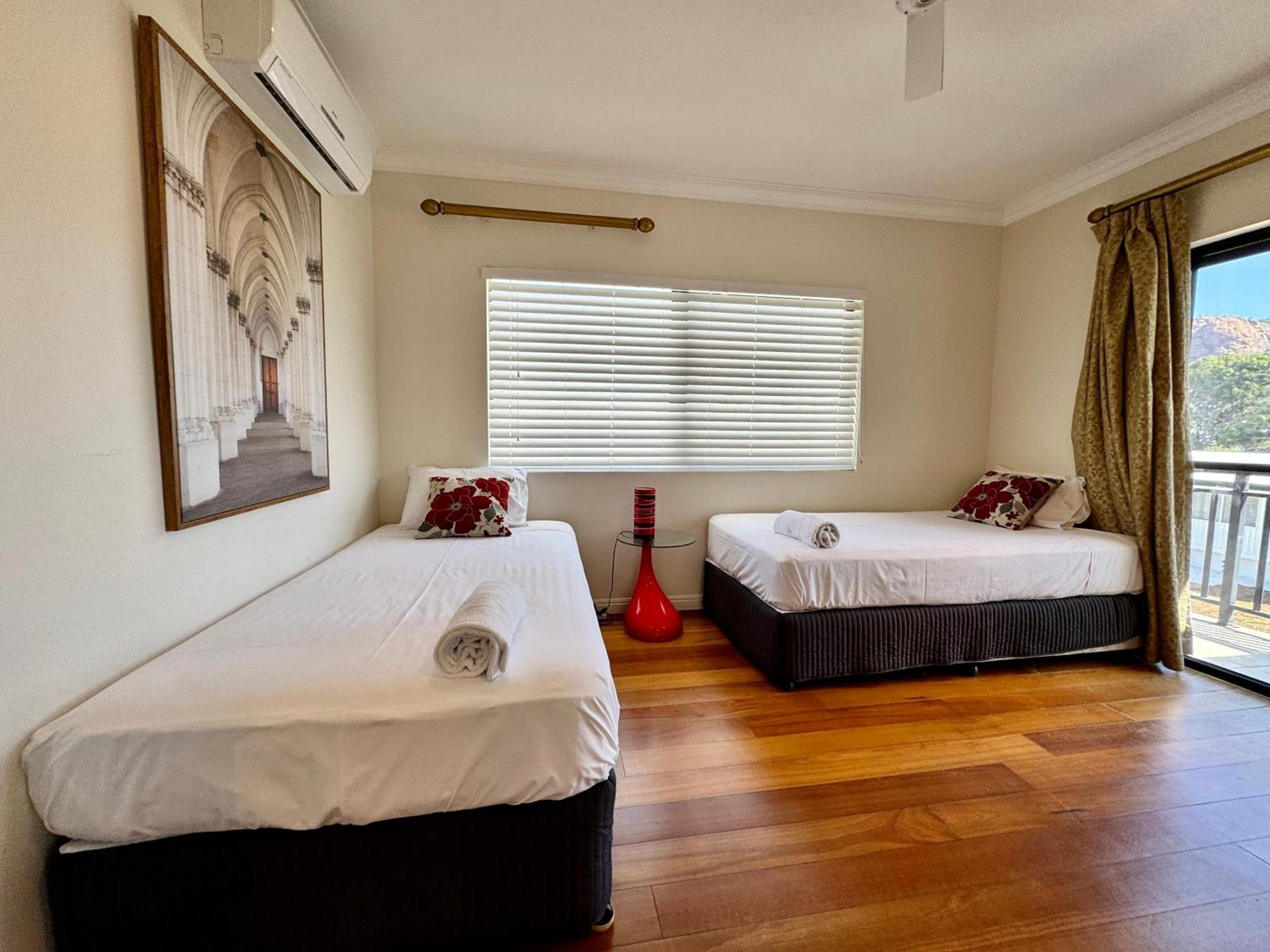 Townsville Apartments On The Strand - Penthouse エクステリア 写真